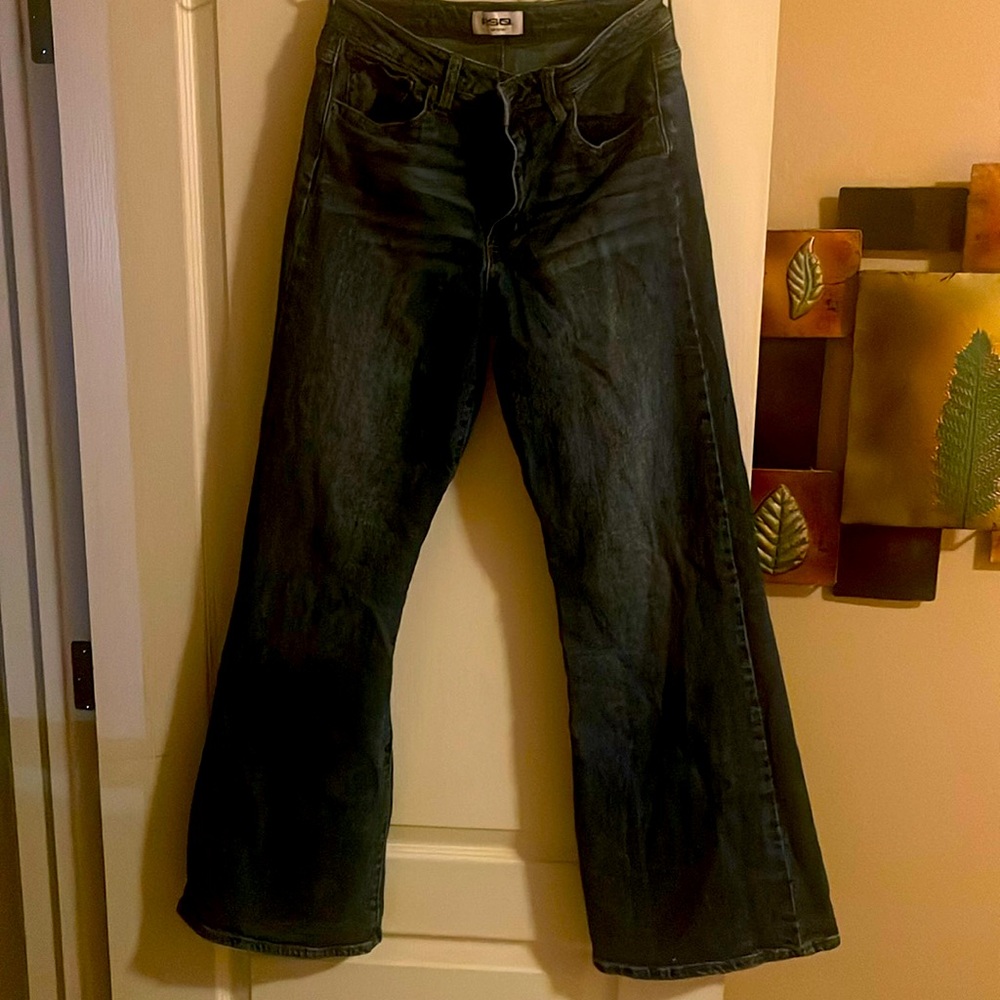 High rise flair jeans size 30. Darker denim, brand name RSQ.